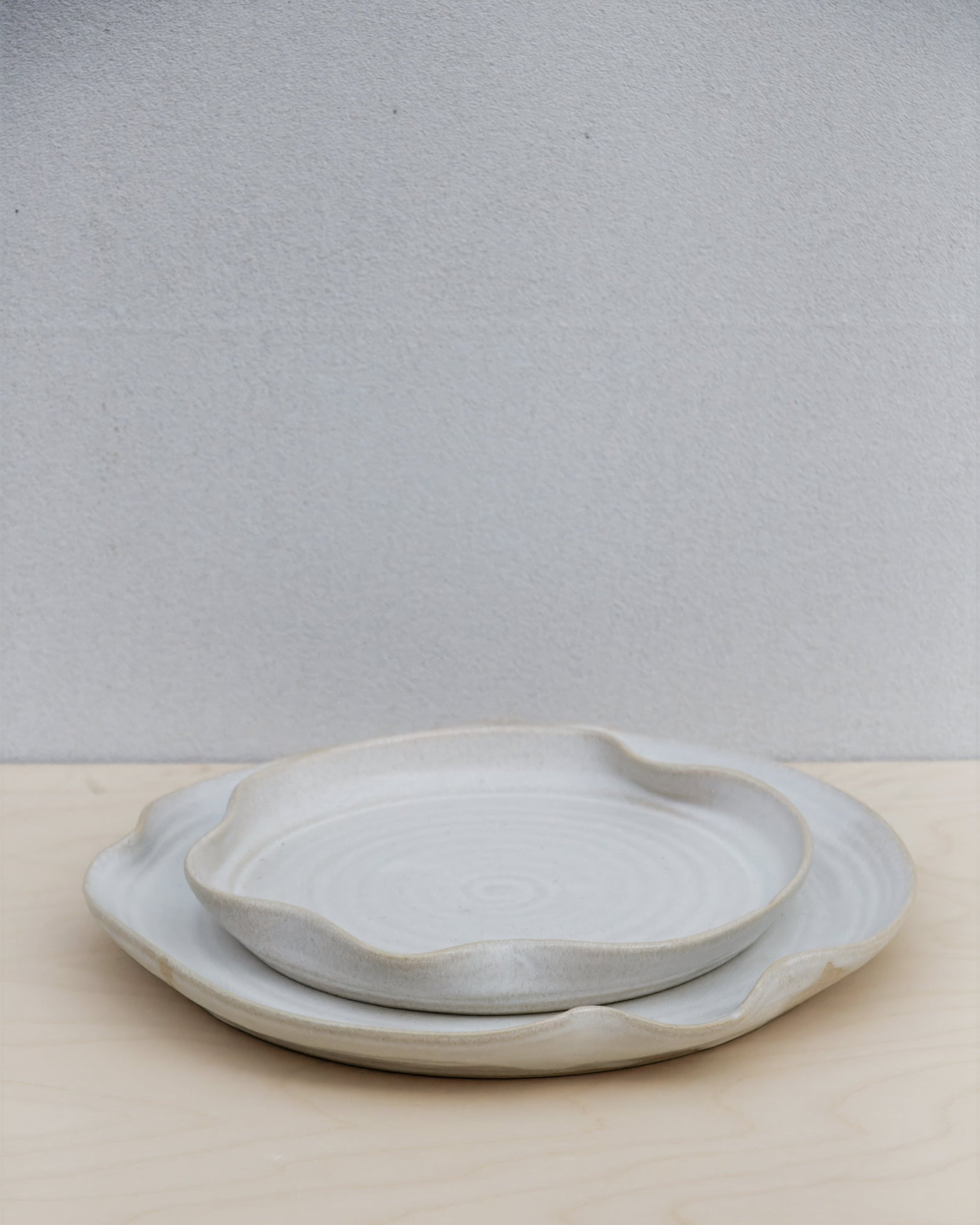 Flow tablewear plate