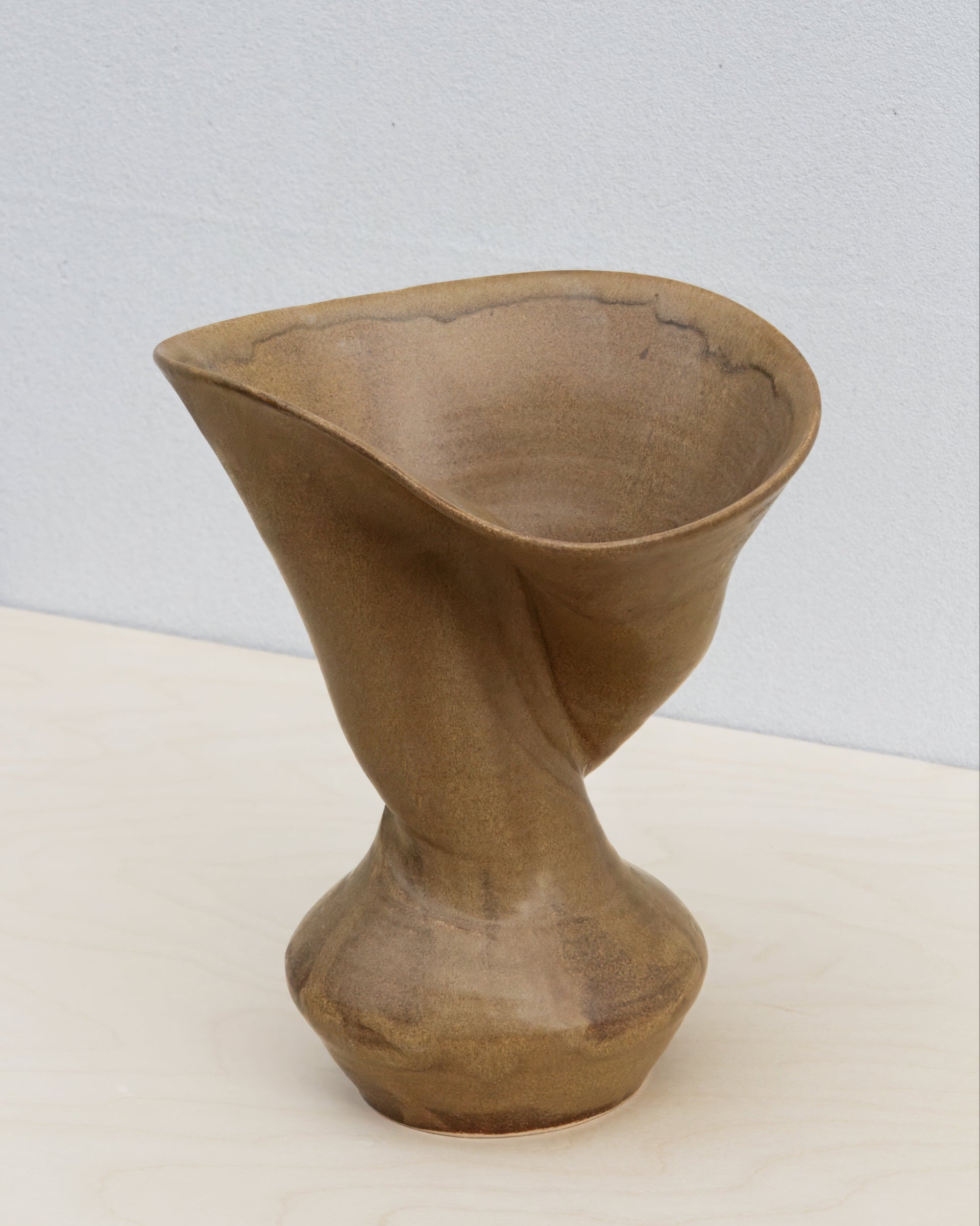 Flow vase L